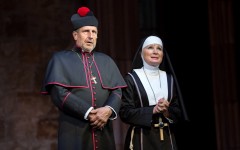 Fotografia zo zájazdu Muzikálová komédia Sestra v akcii s Luciou Bílou.