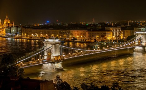 Budapešť - metropola na Dunaji